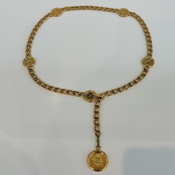 CHANEL ICONIC GOLD METAL CHAIN CC MEDALLION ADJUSTABLE BELT - Picture 6 of 17